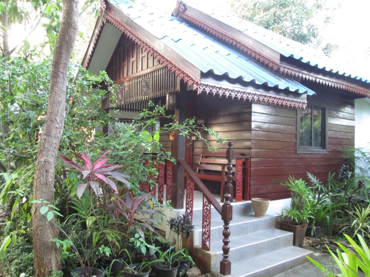 Happiness Resort Sukhothai Exterior photo